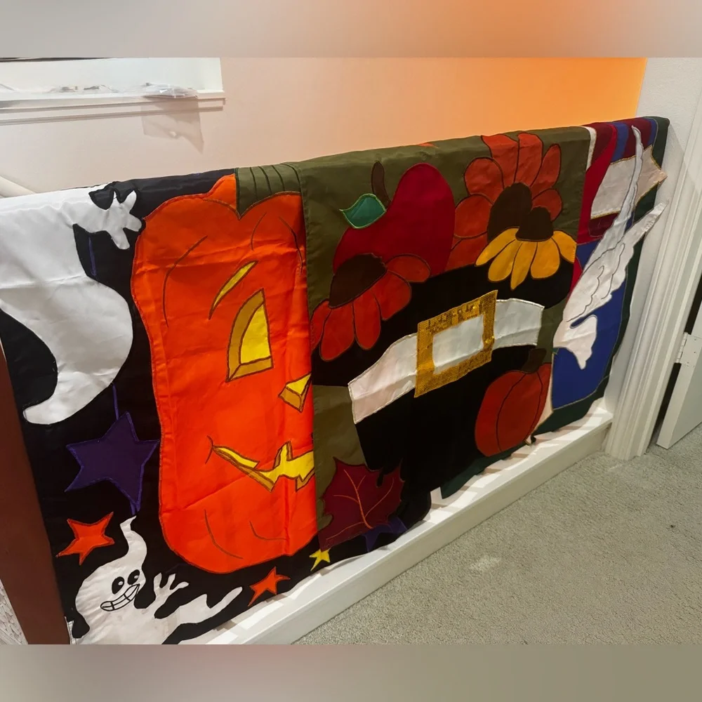 Pre-Loved Set of 3 Garden Garage Holiday Flags
